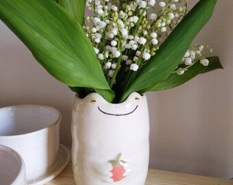 Strawberry Frog Vase, Ceramic Frog, Cute Handmade Ceramic Vase, Cute Gardencore Smiling Figurine