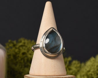 Labradorite Sterling Silver Statement Ring, Size S1/2