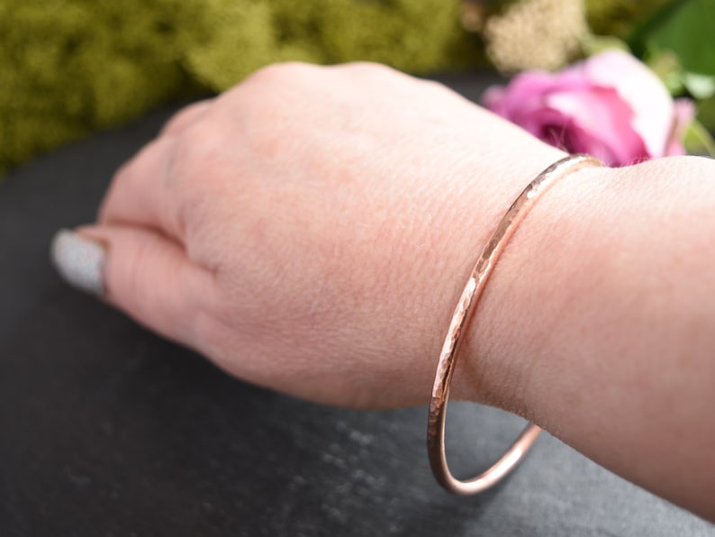 Textured Copper Bangle, Hand Forged Bracelet, Medium Weight, Minimalist Jewellery, Copper Anniversary Gift image 2