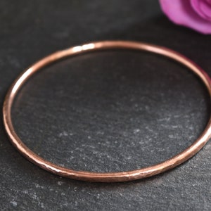 Textured Copper Bangle, Hand Forged Bracelet, Medium Weight, Minimalist Jewellery, Copper Anniversary Gift image 4