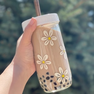 Daisy Reusable Bubble Tea Cup | Boba Tea/Smoothie Glass Cup with Stainless Steel Straw | Flower Cup | Boba | DIY BBT | Glass Smoothie Cup