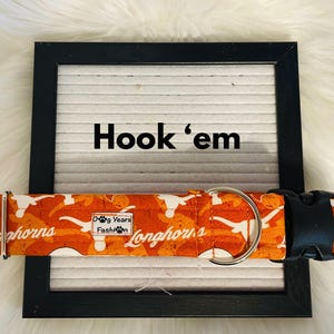 Collare per cani Longhorn fatto a mano: tema sportivo del football