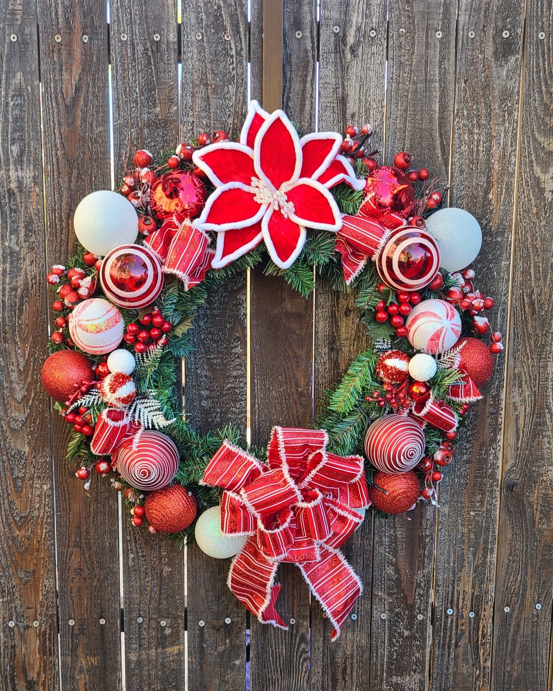 Red and White Christmas Wreath: Holiday Front Door Decor With LED