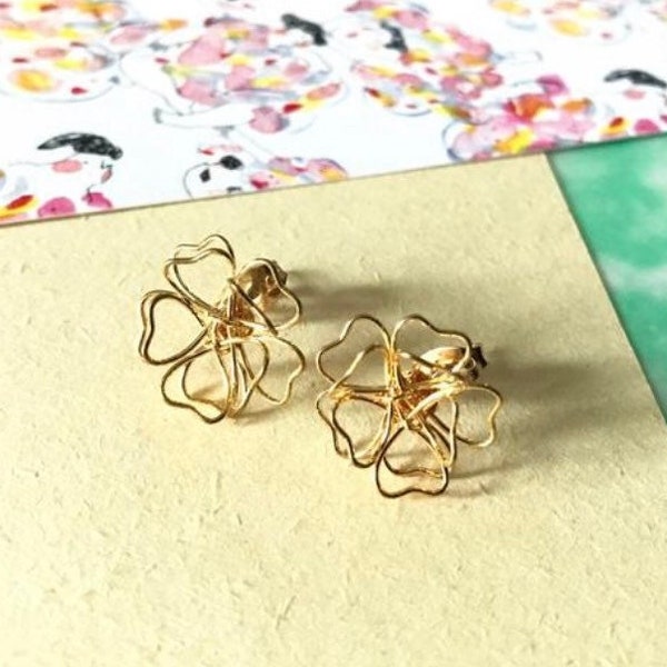 Wire Flower Stud Earrings Floral Earrings Gold Flower Earrings