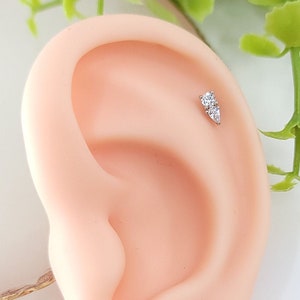 16G*Elegant CZ with tear drop Cartilage Piercing/Top Design Size: 6mm x 2.8mm/Various post bar externally threaded/20G is also available