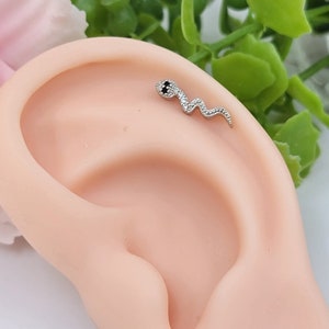 16G* Cute Snake with Black Eyes Cartilage Piercing /Snake Size: 14.5 mm long/ Various post bar externally threaded and 20G is available