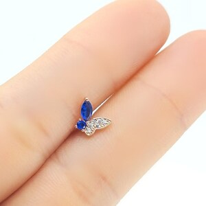 Piercing para cartílago con forma de mariposa de circonita cúbica azul de 16 g/varios postes con rosca externa/tamaño superior: 6 mm x 8,5 mm