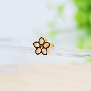 Dainty Daisy GOLD Flower Cartilage Piercing/Anodized over surgical steel/ Various post bar externally threaded and 20G is available
