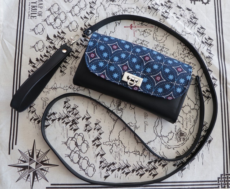 Big wallet that transforms into a small purse with blue stars image 0