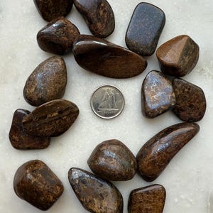 Cristallo burattato di bronzite