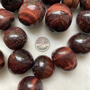 Tijgeroog rood getrommeld kristal