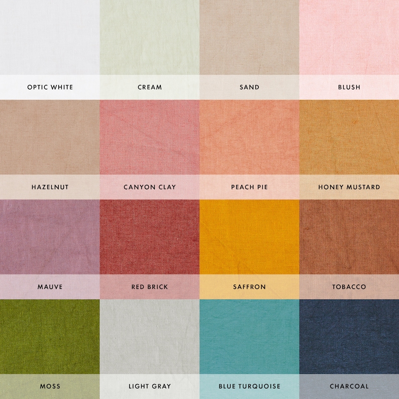 Pode incluir: Uma carta de cores com 16 amostras de tecido diferentes. As amostras est&atilde;o dispostas em uma grade de 4x4. As cores incluem branco &oacute;ptico, creme, areia, blush, avel&atilde;, argila do c&acirc;nion, torta de p&ecirc;ssego, mostarda de mel, malva, tijolo vermelho, a&ccedil;afr&atilde;o, tabaco, musgo, cinza claro, turquesa azul e carv&atilde;o.