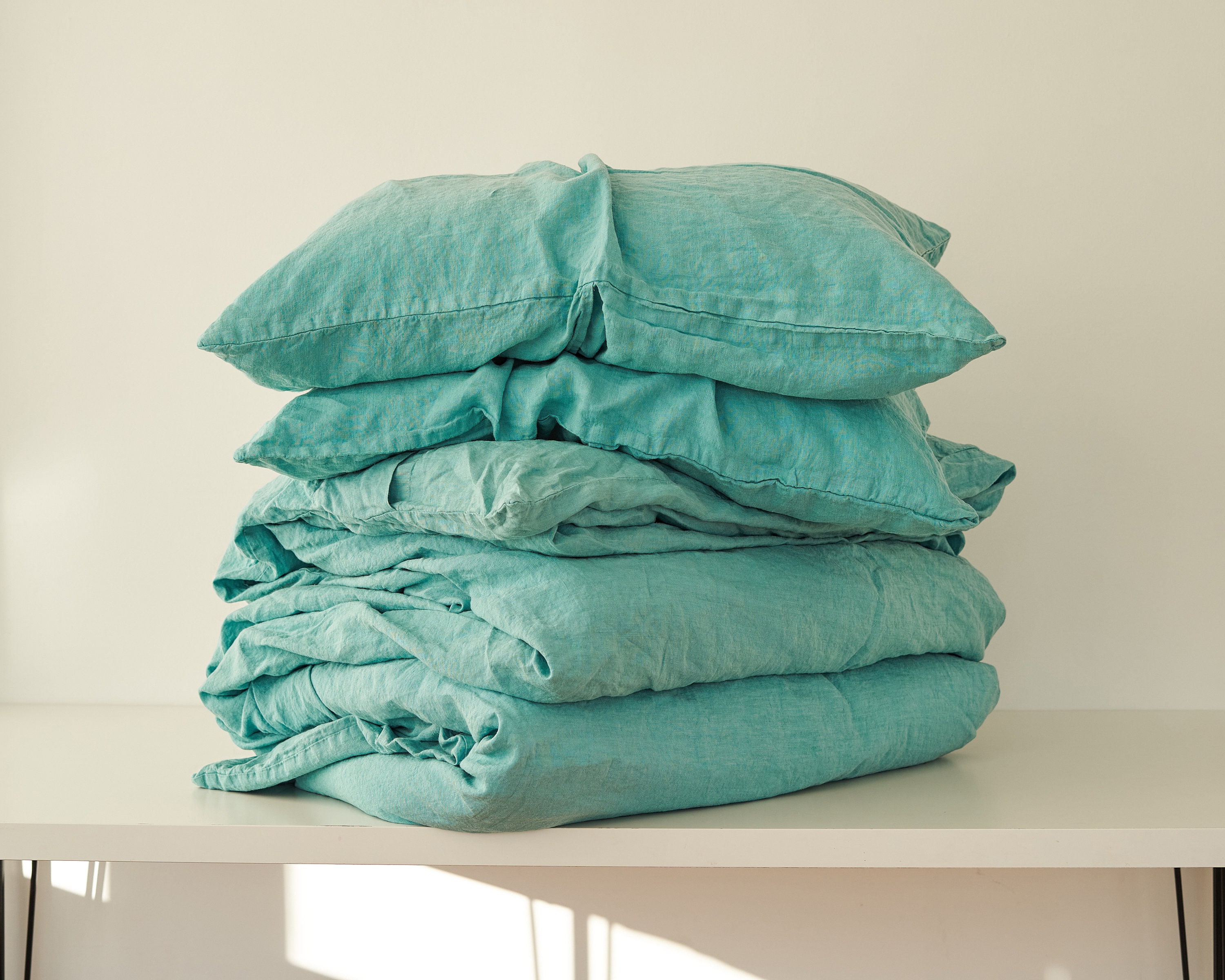 3-Piece Linen Bedding Set: Turquoise Blue Duvet and Pillow Covers