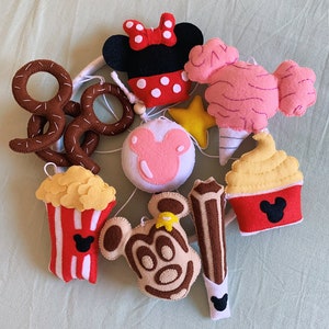 Baby mobile Disney snack Vintage Disney Mickey and Minnie Mouse Nursery decor inspired by Disney Baby shower gift Felt Disney snack