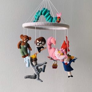 Baby mobile mit hungrige Raupe/ Grinsekatze/Harry Baby mobile/ wo die wilden Dinger sind/ Madeline Themen Mobile/ Kinderzimmerdeko