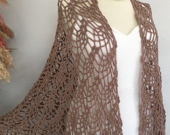 Châle au crochet de mariage, enveloppement nuptial taupe, couverture frangée, châle d'été en coton, écharpe de soirée, cadeau, triangulaire