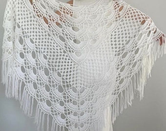 Châle au crochet blanc, châle à franges en laine, tenue de mariée en mohair, écharpe de soirée, mariage d'hiver, cadeau de demoiselle d'honneur