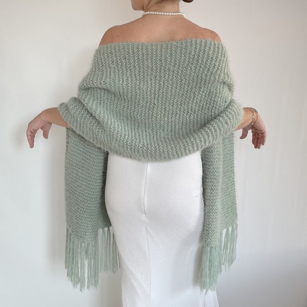 Wedding shawl, knit bridal wrap, green bride cover up, wool shawl, fall winter wedding, bridesmaid gift, warm, fringed, mohair