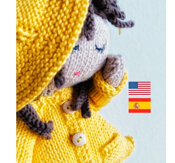 muñeca tejida a palillo