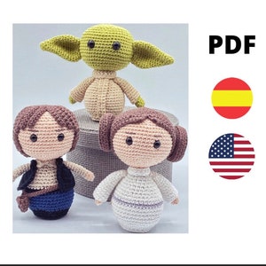 Puede incluir: Patrones de amigurumi de crochet para personajes de Star Wars: Yoda, Han Solo y la Princesa Leia. Patrón PDF en inglés y español.
