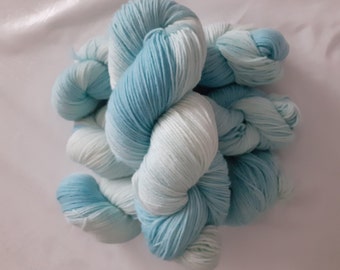 Sockenwolle (Merino) - wasserblau handgefärbt