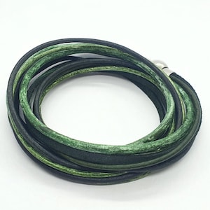 Green leather bracelet with suede and stainless steel magnetic clasp (vintage classic green, salvia green, dark green, vintage classic green metallic)