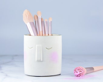 Cute Face Vase, Pens Holder, Make Up Brushes Pot, White Concrete, Desk storage, Vanity Organizer, Office Accessory, Gift for Her