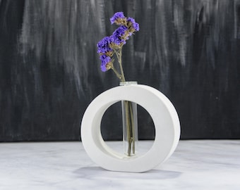 Minimalist Round Concrete Vase with Test Tube – White Ring Vase for Dried Flowers – Modern Housewarming Gift – Scandi Decor