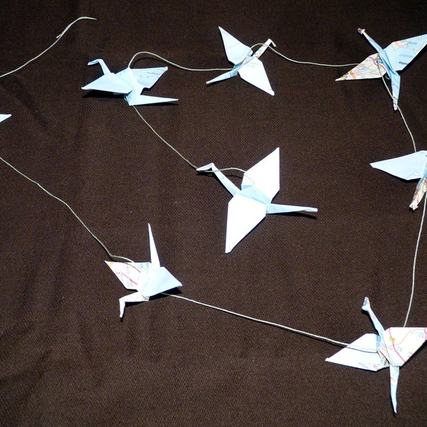 Crane garland with 8 cranes from maps