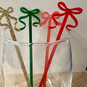 Christmas Bow Acrylic Drink Stirrers: Holiday Party Swizzle Sticks