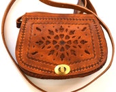Small purse for ladies, tooled leather purse Boho crossbody bag, Minimalist tooled leather bag, Hand engraved bag.