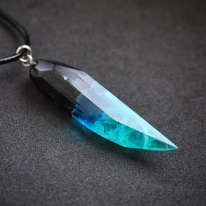 Wood resin pendant Aurora borealis Fang pendant Glow in the dark