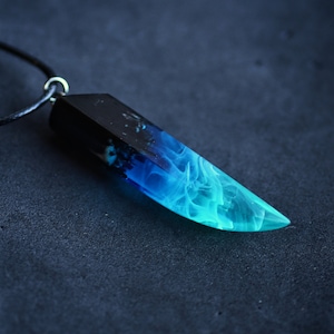 Wood resin pendant Aurora borealis Glow in the dark