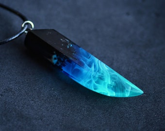 Wood resin pendant Aurora borealis Glow in the dark