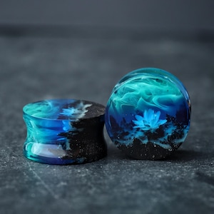 Wood Resin Floral Plug Earrings – Glow-in-Dark Gauges