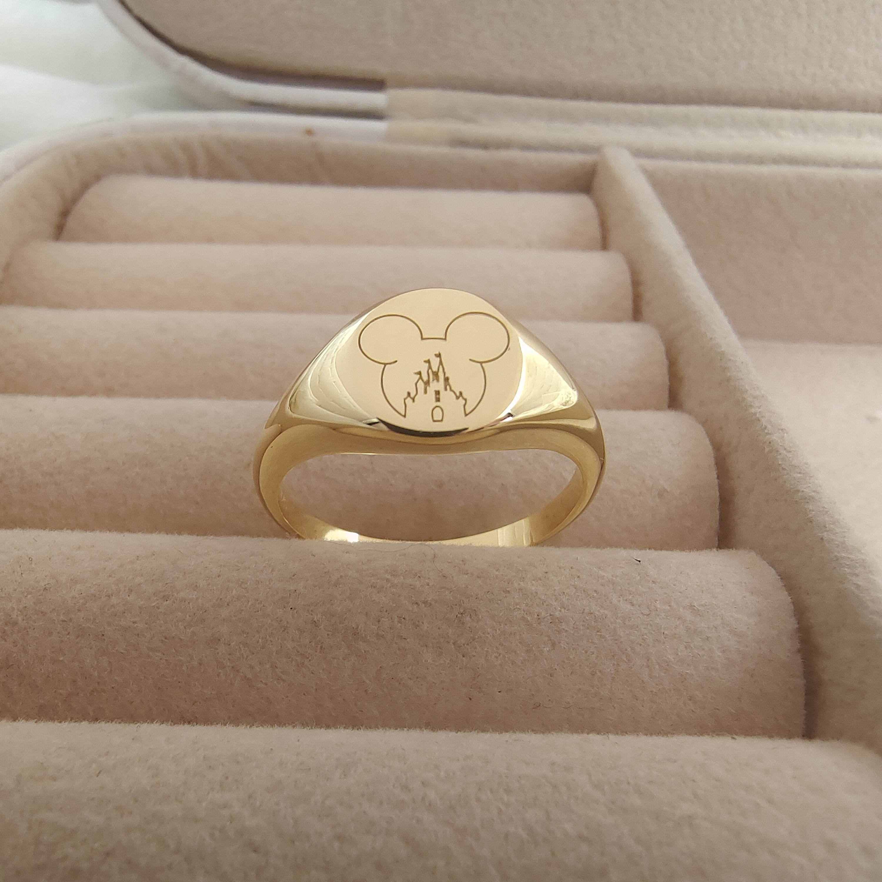 Bague Mickey mouse bague en argent sterling chevaliere bague Mickey bague gravee bague dessin anime cadeau bijoux Disney pour enfant bague chateau de Mickey Etsy France