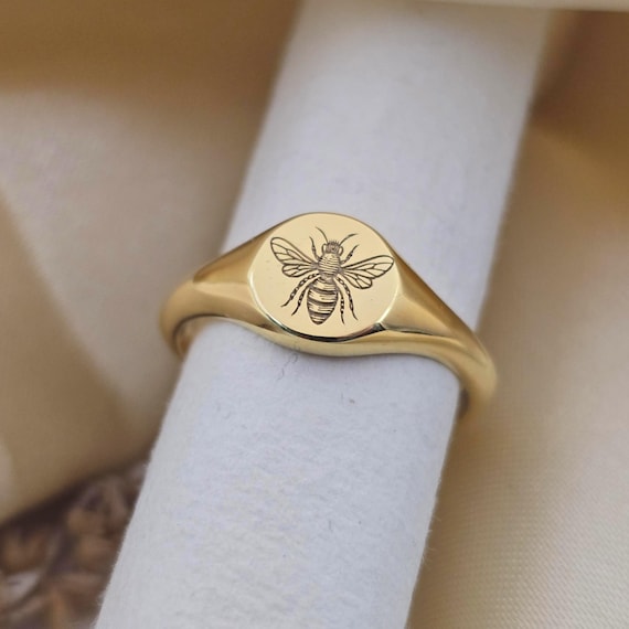 Bee Signet Ring | 14K Gold Bee Engraved Ring | Minimalist Dainty Rings | Bee Lover Gifts | Engravable Ring | Sterling Silver Bee Ring