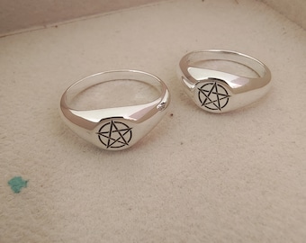 Pentagram Ring Sterling Silver Pentacle Ring, Witch Wiccan Ring, Star Ring, Magic Ring, Pentagram jewelry, Mystic Ring, Round Signet Ring