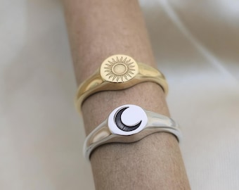 Zestaw pierścionków Sun Moon | Pierścionki dla par | Spersonalizowany grawerowany pierścionek | Złoty pierścień sygnetowy o średnicy 6 mm | Prezent na rocznicę | Sprzedawane również pojedynczo