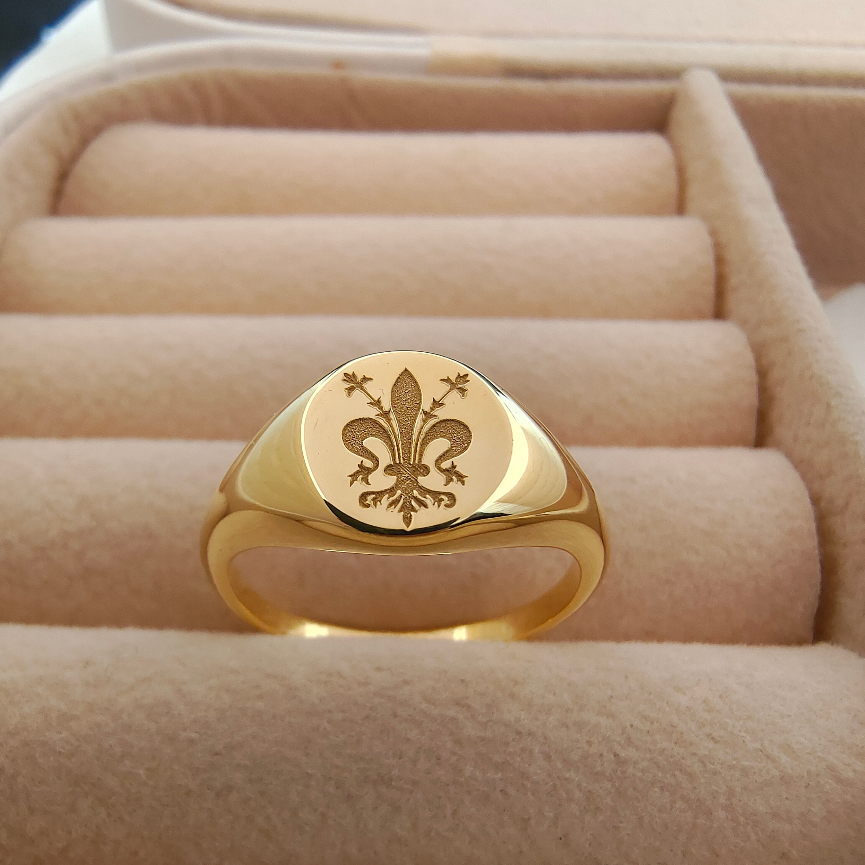 Sterling Silver Fleur De Lis Signet Ring, French European Lily Flower,  Fleur De Lis Ring, Signet Ring, Gift for Her, Personalized Ring - Etsy