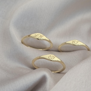 Gepersonaliseerde dubbele initiaalring | Initialen paar gegraveerd | Bijpassende ringen | Cadeau voor BFF | Cadeau bruidsmeisje afbeelding 10