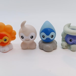 Castforms Finger Puppet figures Bandai Pokemon toys vintage image 1