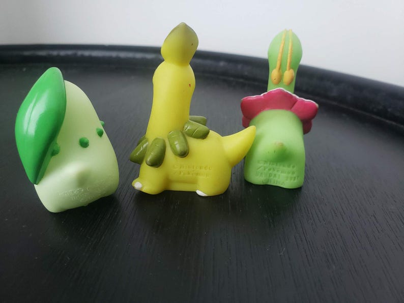 Official Chikorita Bayleff and Meganium Finger Puppet figures Bandai image 2