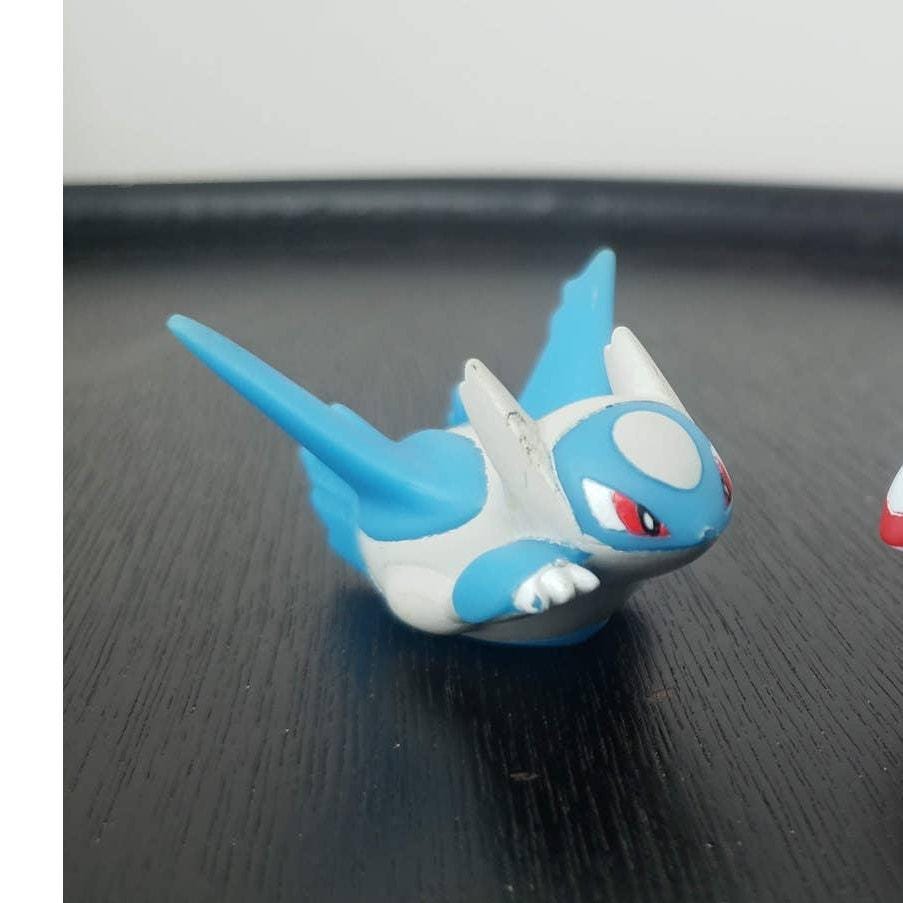 Figurine Pokémon Mega Latias Finger Puppets Bandai - Jouet Neuf Pour Enfants, Collection Ou Jeu