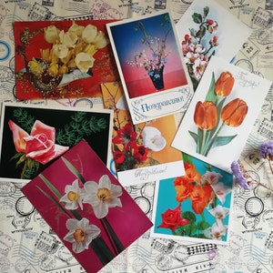 Cartes postales avec des fleurs, félicitations! Belles cartes postales de vœux, Set # 7 de 8 cartes postales soviétiques vintage, écrites, fabriquées en URSS, années 70.