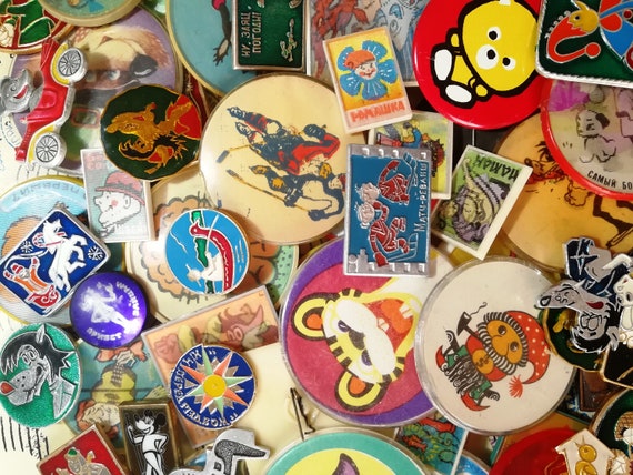 Children's Pin Badges, Set of 20-40 Vintage Merry… - image 5