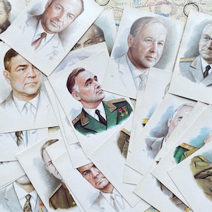 Creators of Russian Aviation - Full Set of 32 Postcards – From Tsiolkovsky to Tupolev – Color with Descriptions – Rare Collection