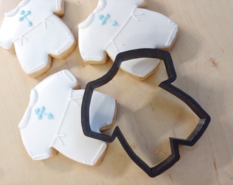 Little boy's pantsuit cookie cutter