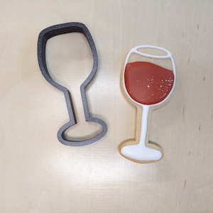 Wine glass cookie cutter