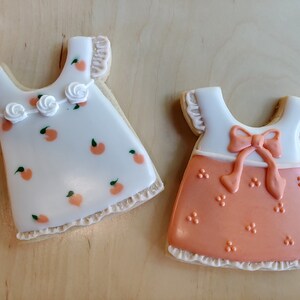 Little girl&#39;s dress cookie cutter